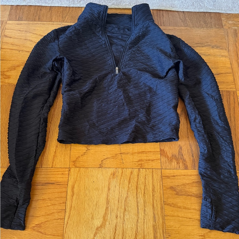 BuffBunny Black Permafrost Pullover